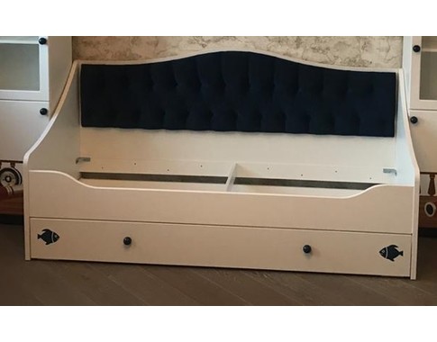 Кровать-диван для коллекции "Морская " в нескольких размерах с мягкой спинкой